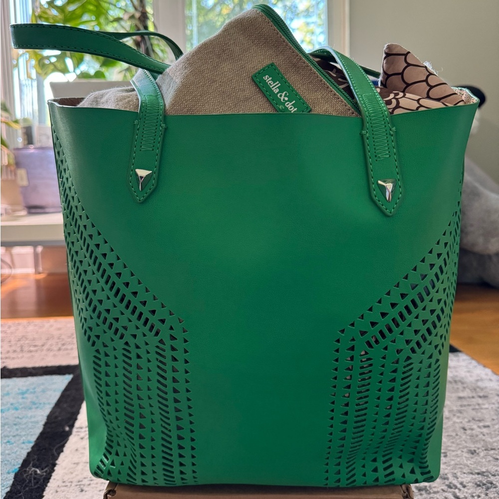 Stella & Dot Fillmore Tote (Kelly Green)